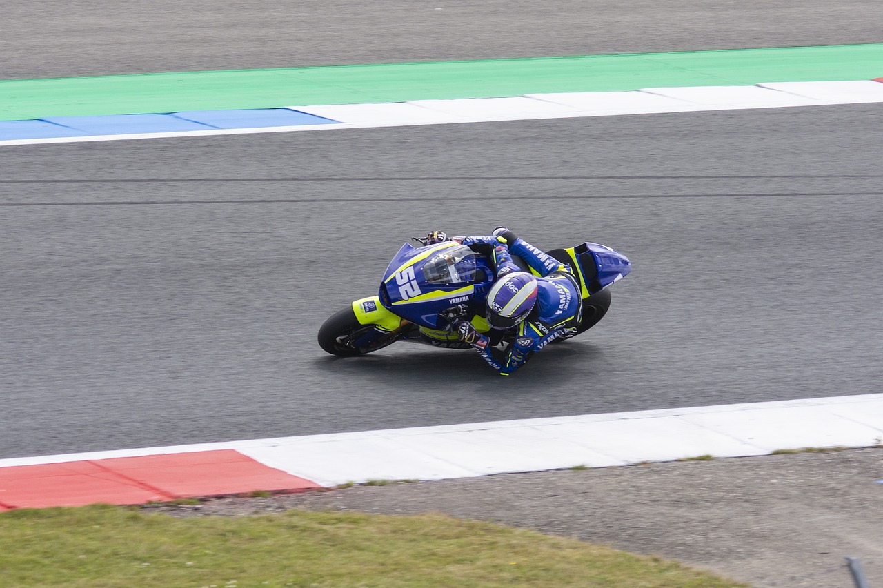 实现盈利目 实现盈利目